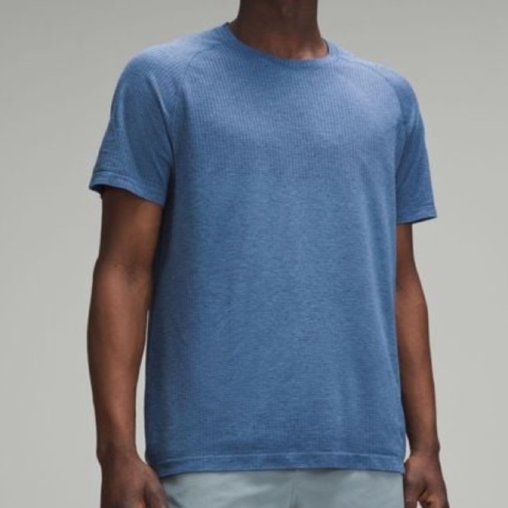 Lululemon Men's Metal Vent Tech Short-Sleeve Shirt‎ blue
